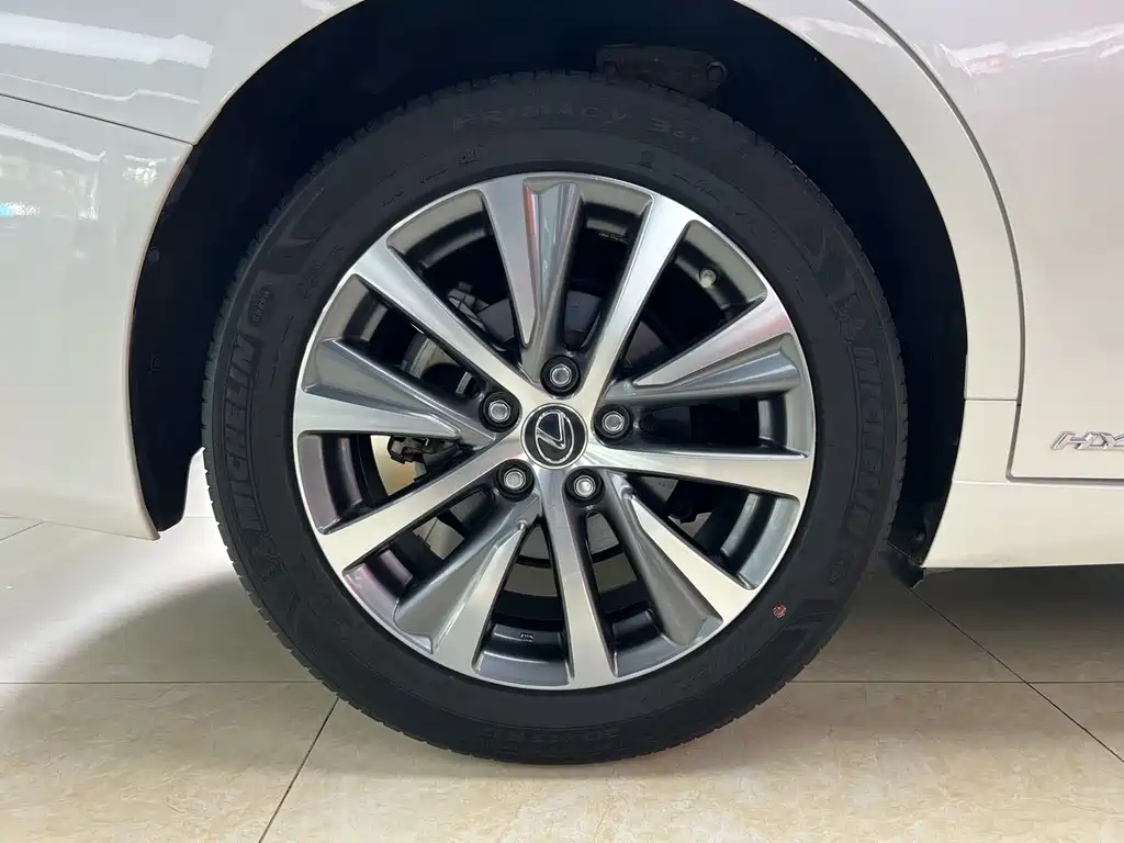 Lexus ES — миниатюра 27