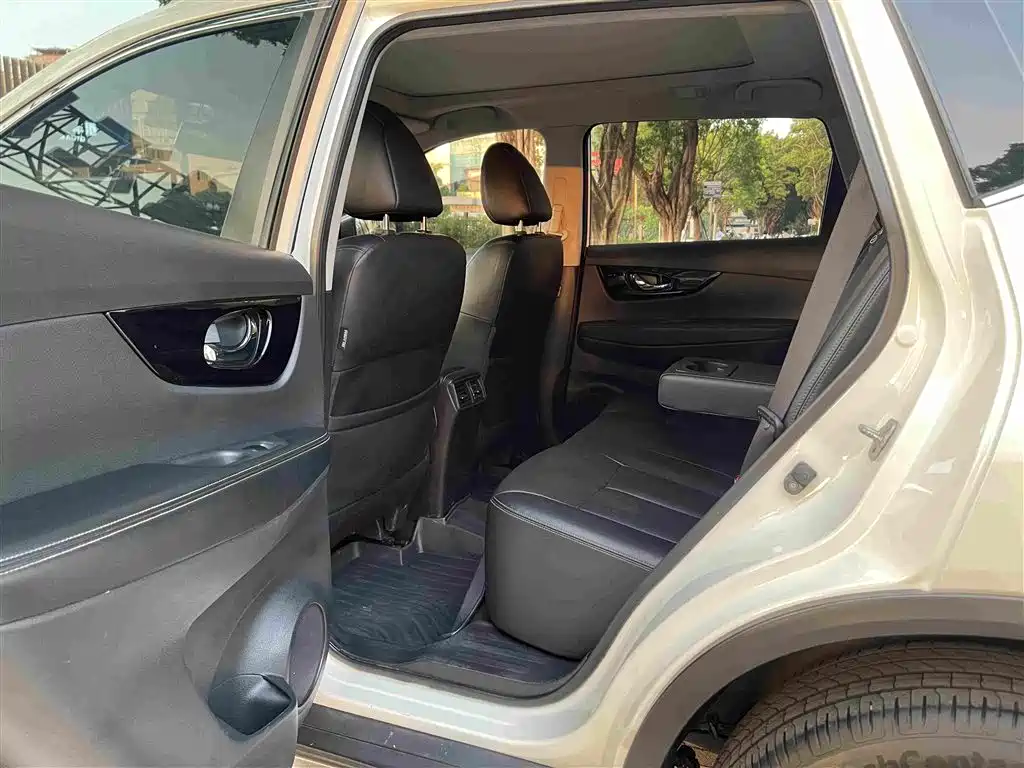Nissan X-Trail — миниатюра 12