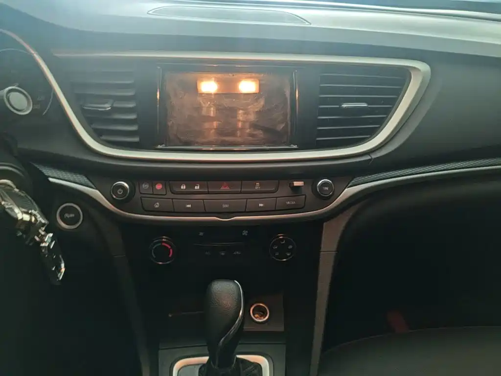 Buick Excelle — миниатюра 13