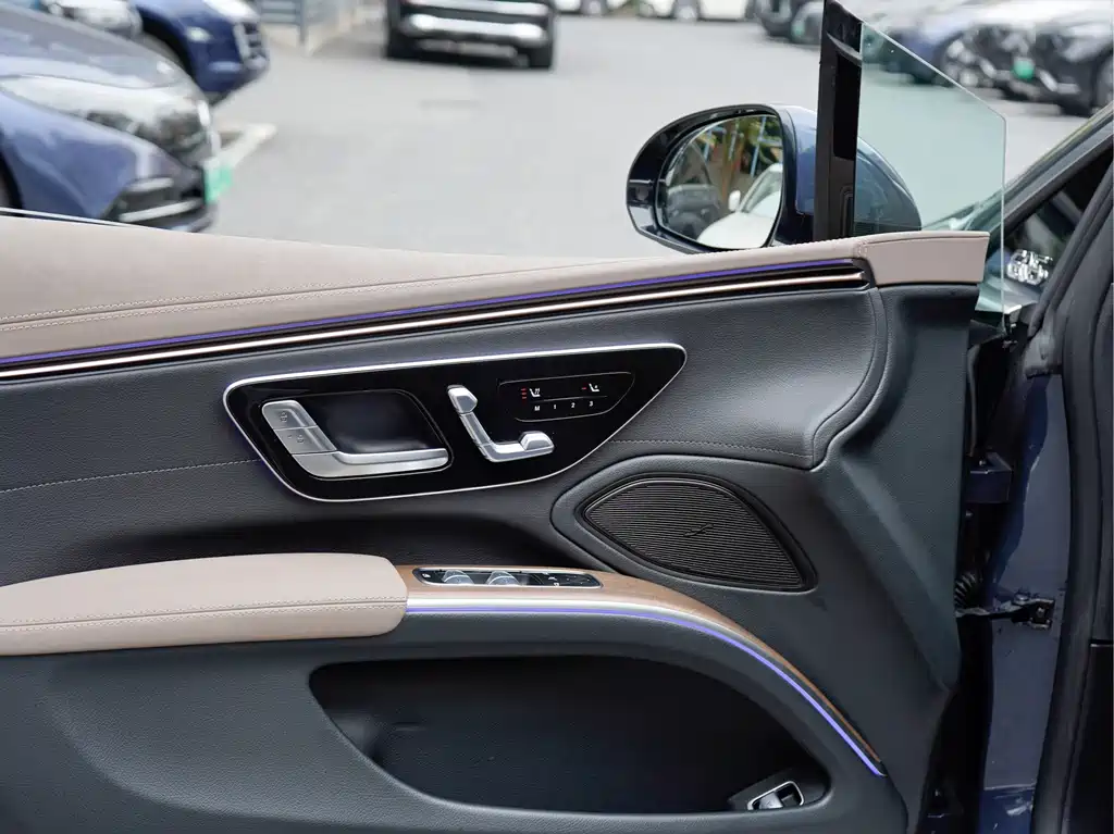Mercedes-Benz EQS — миниатюра 17