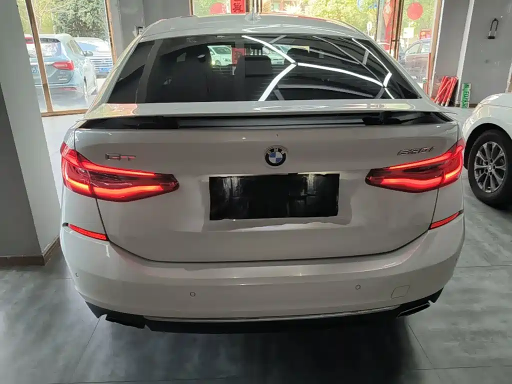 BMW 6 Series GT — миниатюра 6