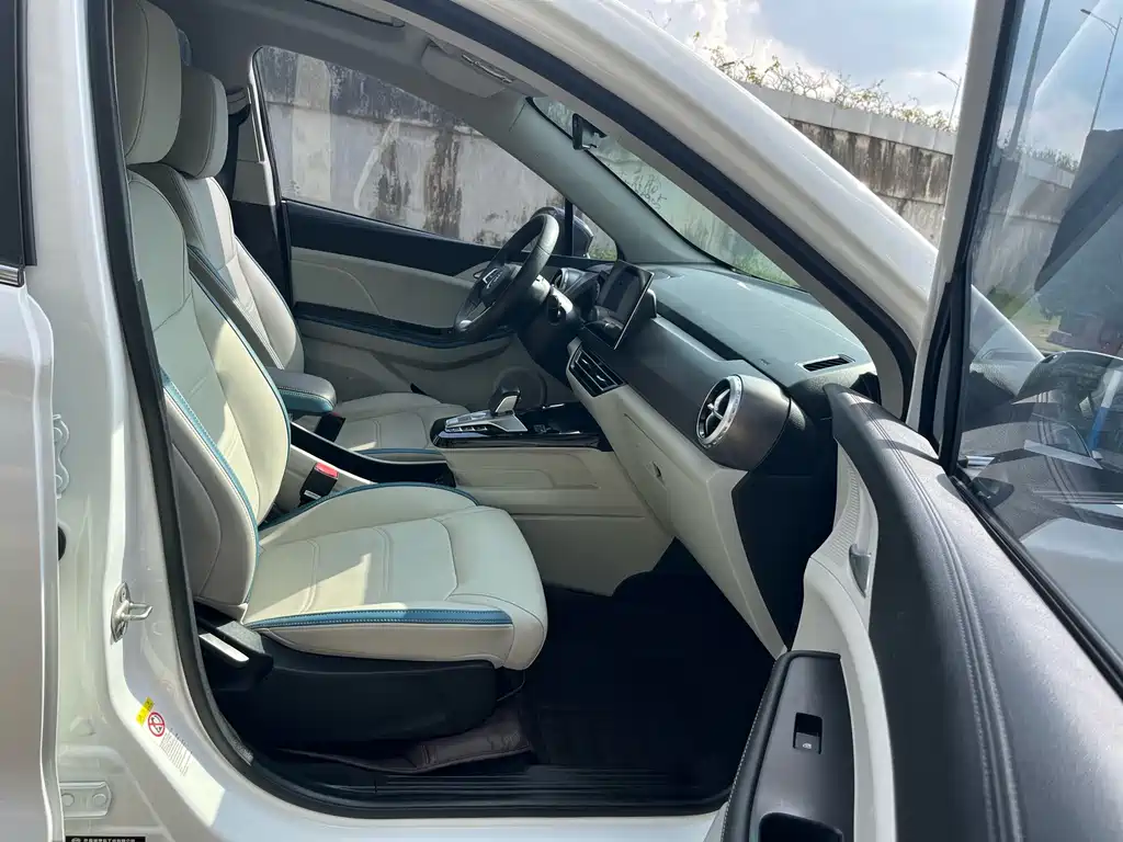 BYD Yuan Pro — миниатюра 13