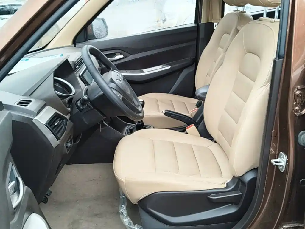 Wuling Hongguang — миниатюра 15
