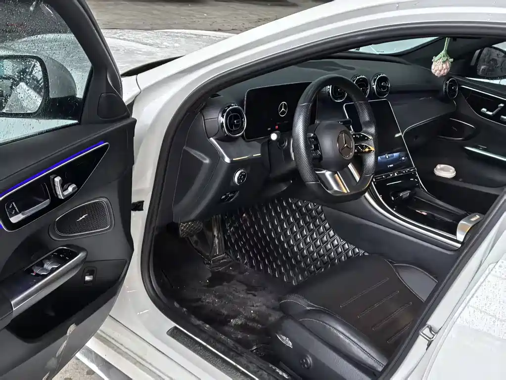 Mercedes-Benz C-Class — миниатюра 3