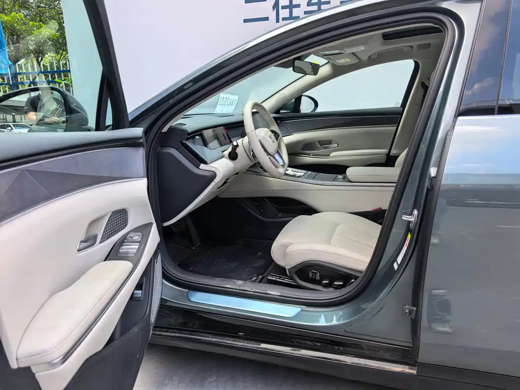 BYD Han L 2025 DM-i 200KM Flagship