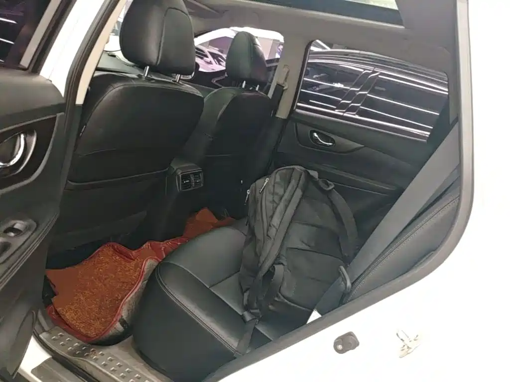 Nissan X-Trail — миниатюра 17