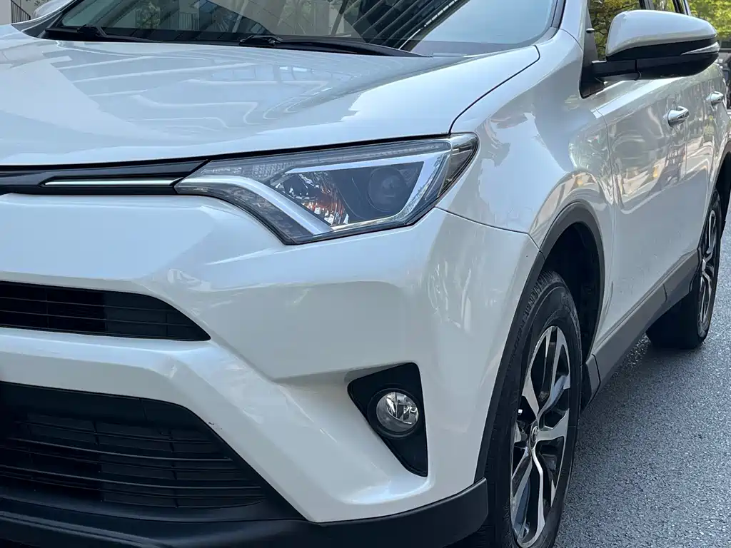 TOYOTA RAV4 RONGFANG