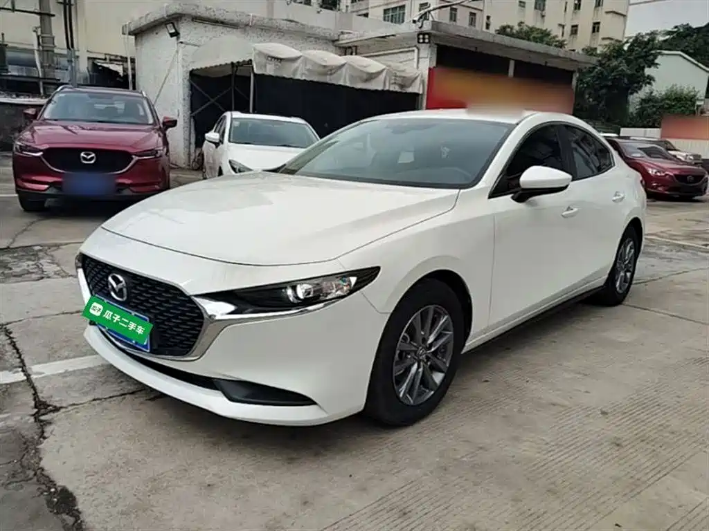 Mazda 3 Axela 2024