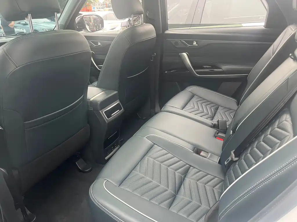 Changan CS95 — миниатюра 13