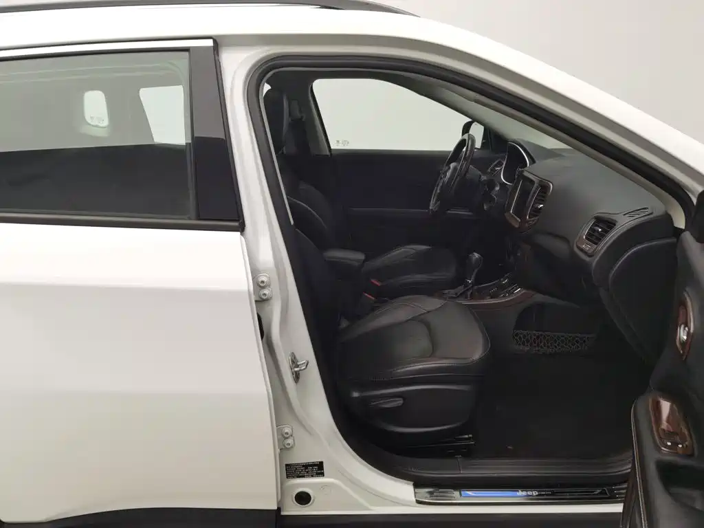 Jeep Compass — миниатюра 23
