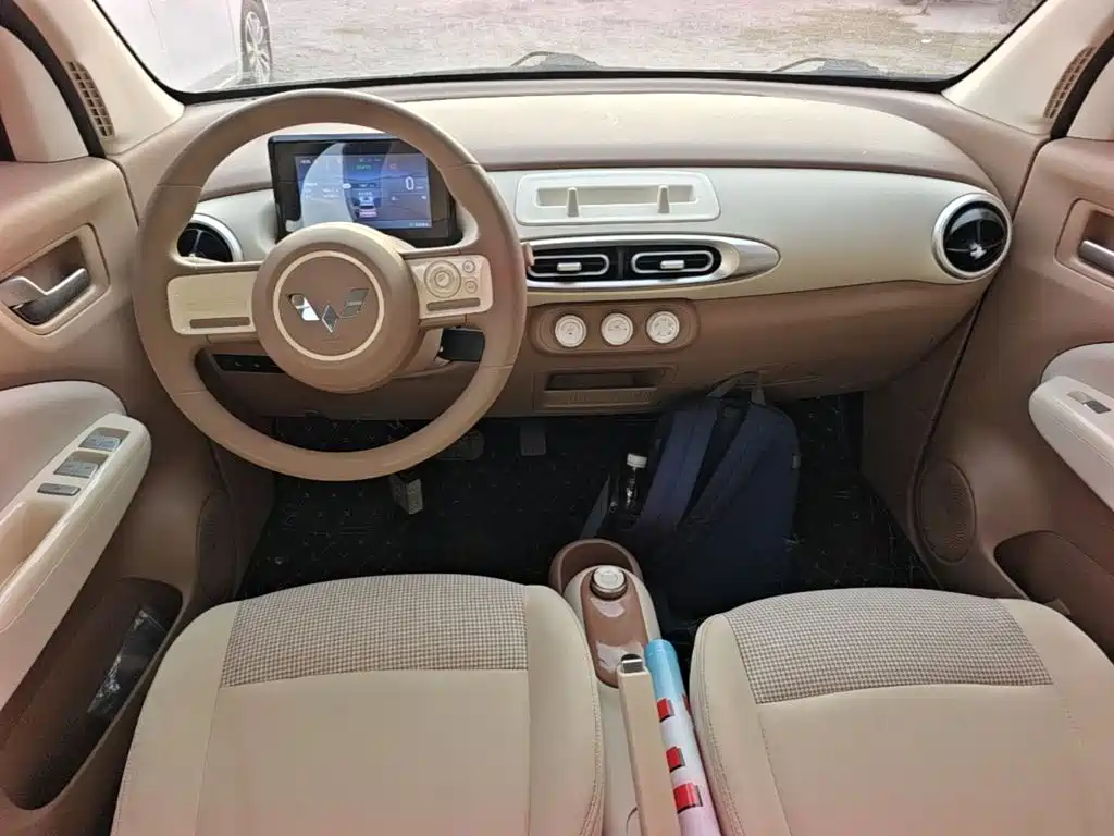 Wuling MINIEV — миниатюра 10