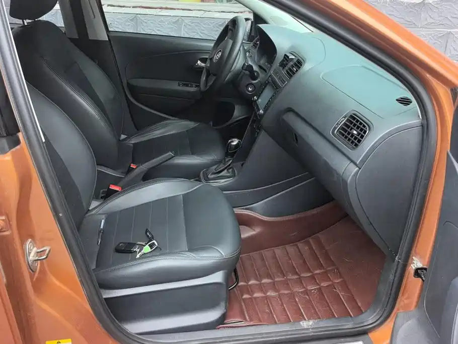 Volkswagen Polo — миниатюра 8