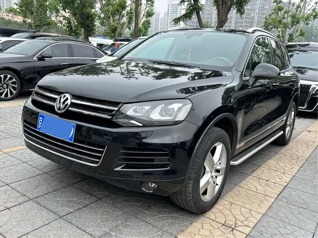 Купить Volkswagen Touareg