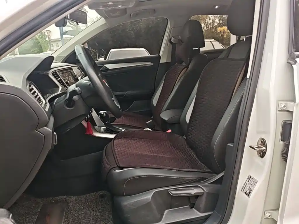 Volkswagen T-Roc — миниатюра 15