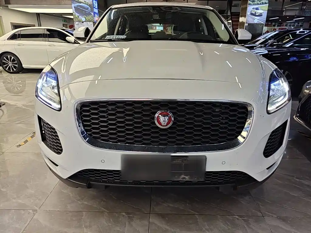 Jaguar E-PACE — миниатюра 3