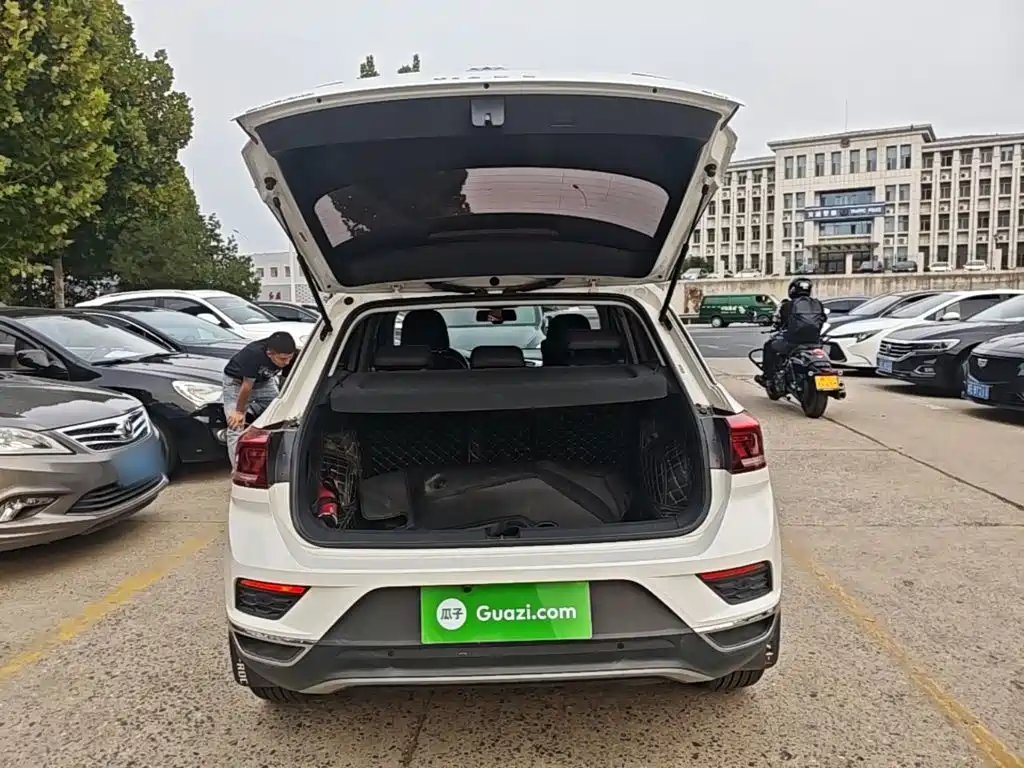 Volkswagen T-Roc — миниатюра 19