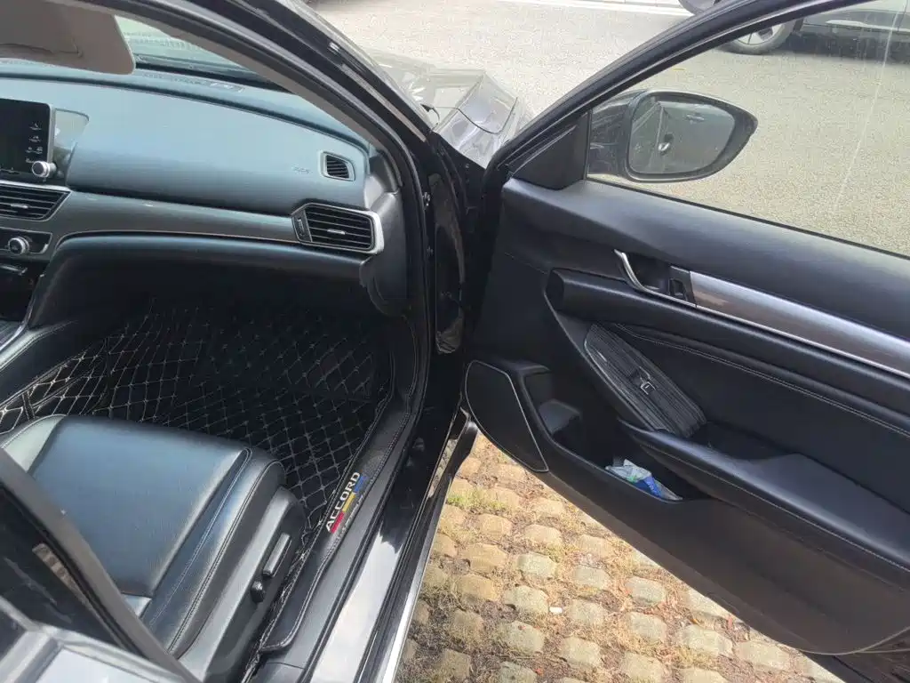 Honda Accord — миниатюра 19