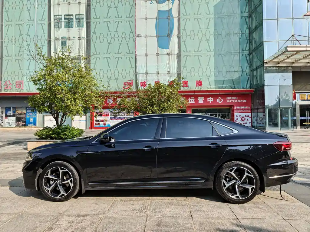 Volkswagen Passat — миниатюра 3