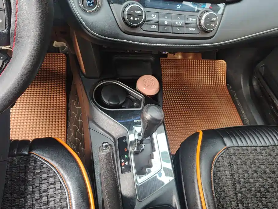 Toyota RAV4 — миниатюра 16
