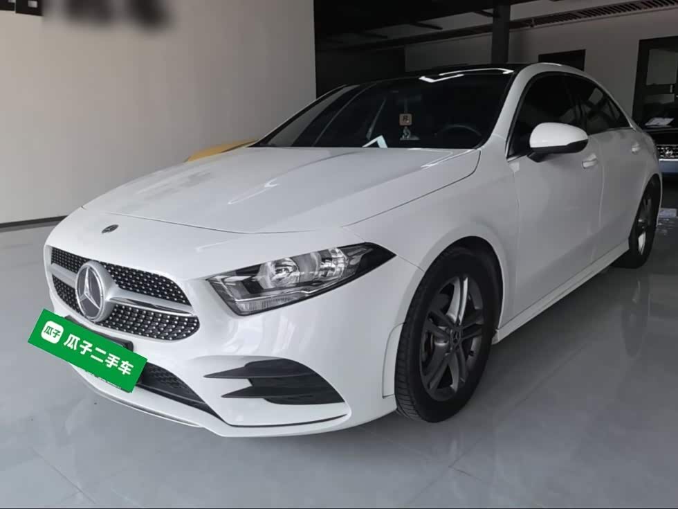 Mercedes-Benz A-Class 1.3 л 2021 г. Белый, пробег 44100 км