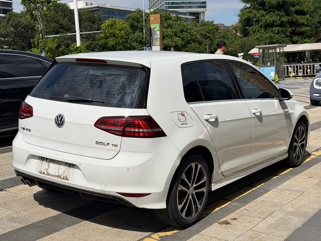 Volkswagen Golf — миниатюра 6
