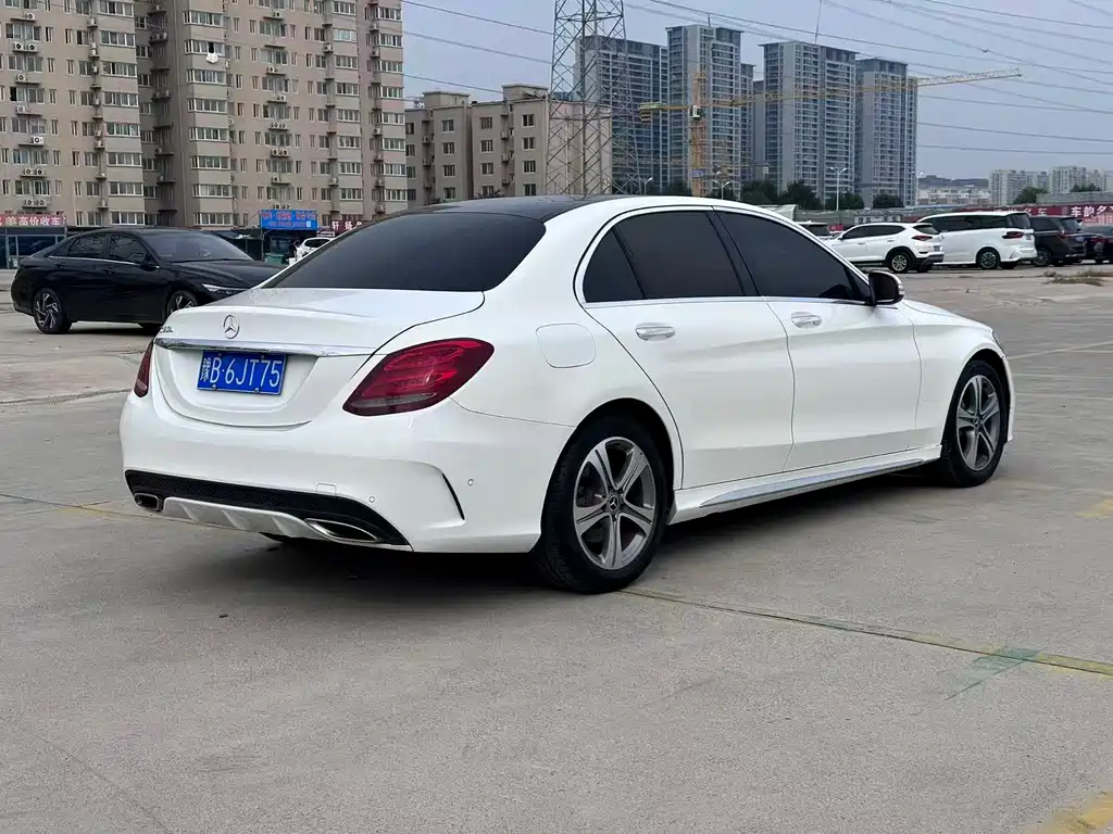 Mercedes-Benz C-Class — миниатюра 9