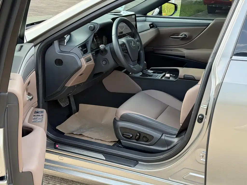 Lexus ES — миниатюра 6