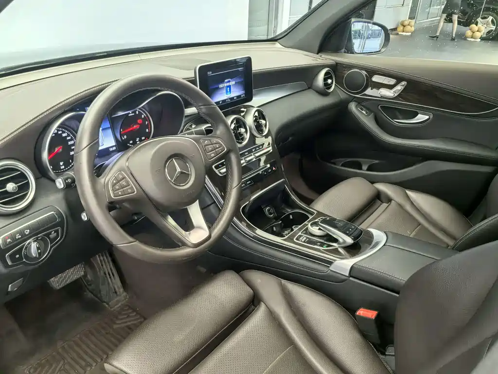 Mercedes-Benz GLC — миниатюра 12