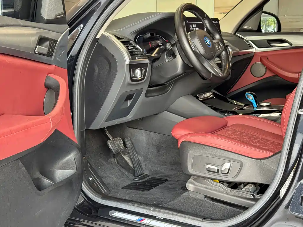 BMW iX3 — миниатюра 13