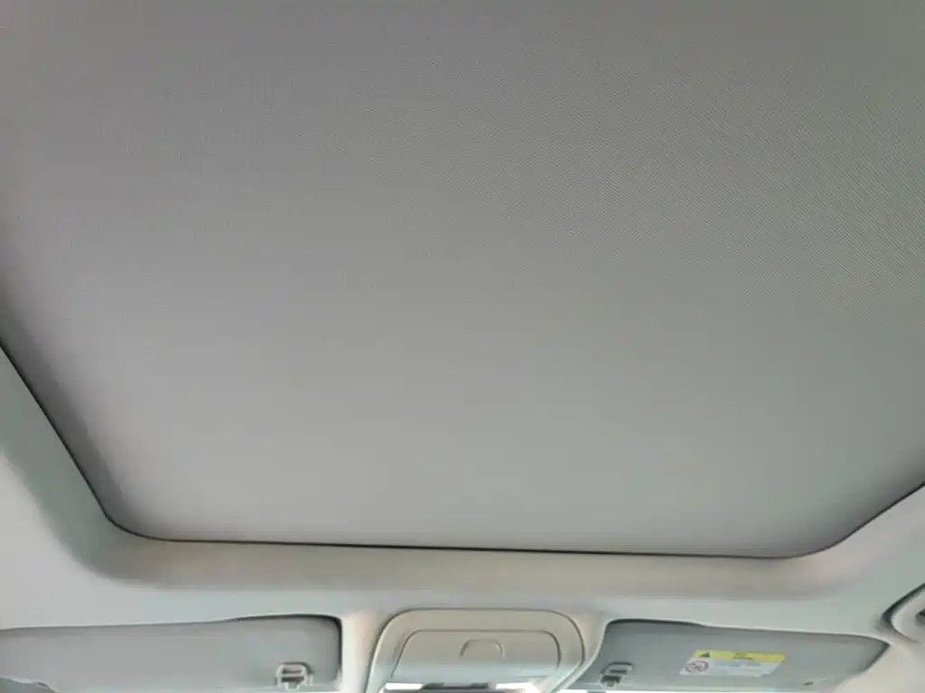 Chevrolet Equinox — миниатюра 23