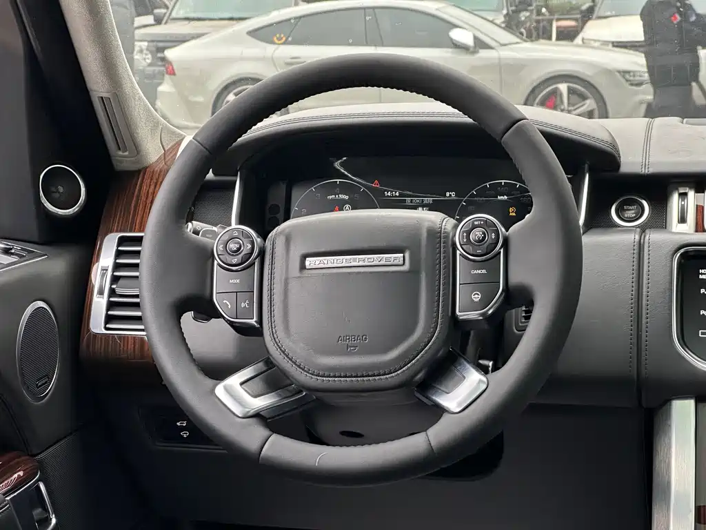 Land Rover Range Rover 2015 5.0 SC V8 AB Long Wheelbase