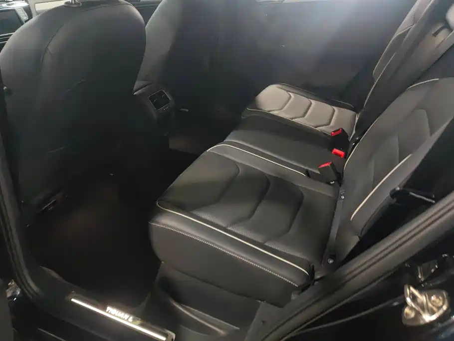 Volkswagen Tiguan L — миниатюра 11