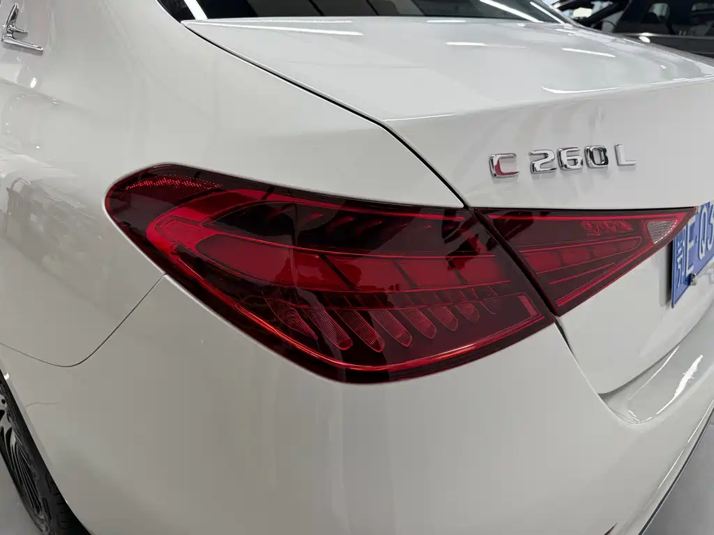 Mercedes-Benz C-Class — миниатюра 14