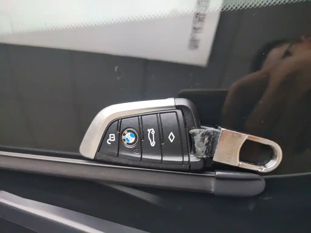 BMW iX3 — миниатюра 9