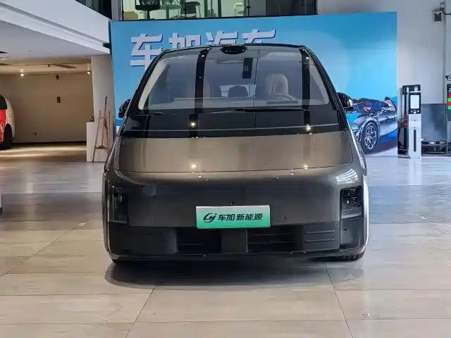 Li Auto Li MEGA — миниатюра 2