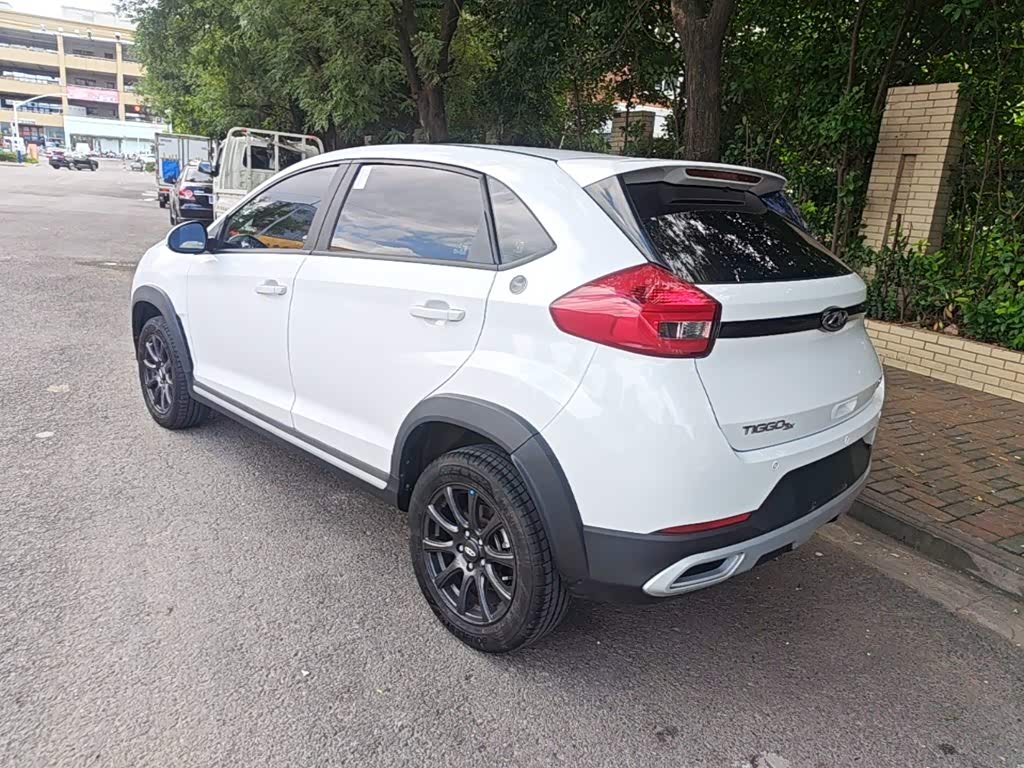 CHERY Tiggo 3x 1.5 л 2024 г. Белый, пробег 13700 км