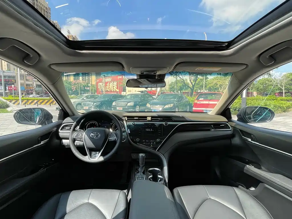 Toyota Camry — миниатюра 15