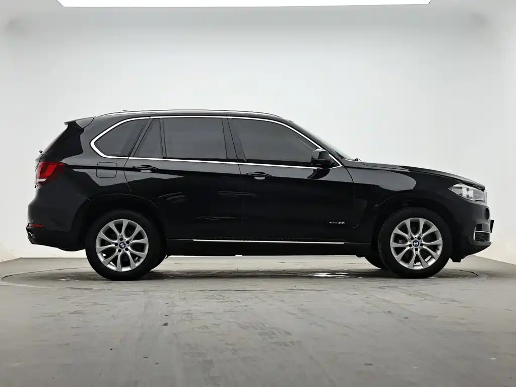 BMW X5 (Import) — миниатюра 6