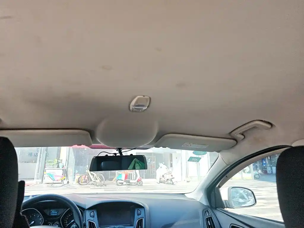 Ford Focus — миниатюра 14