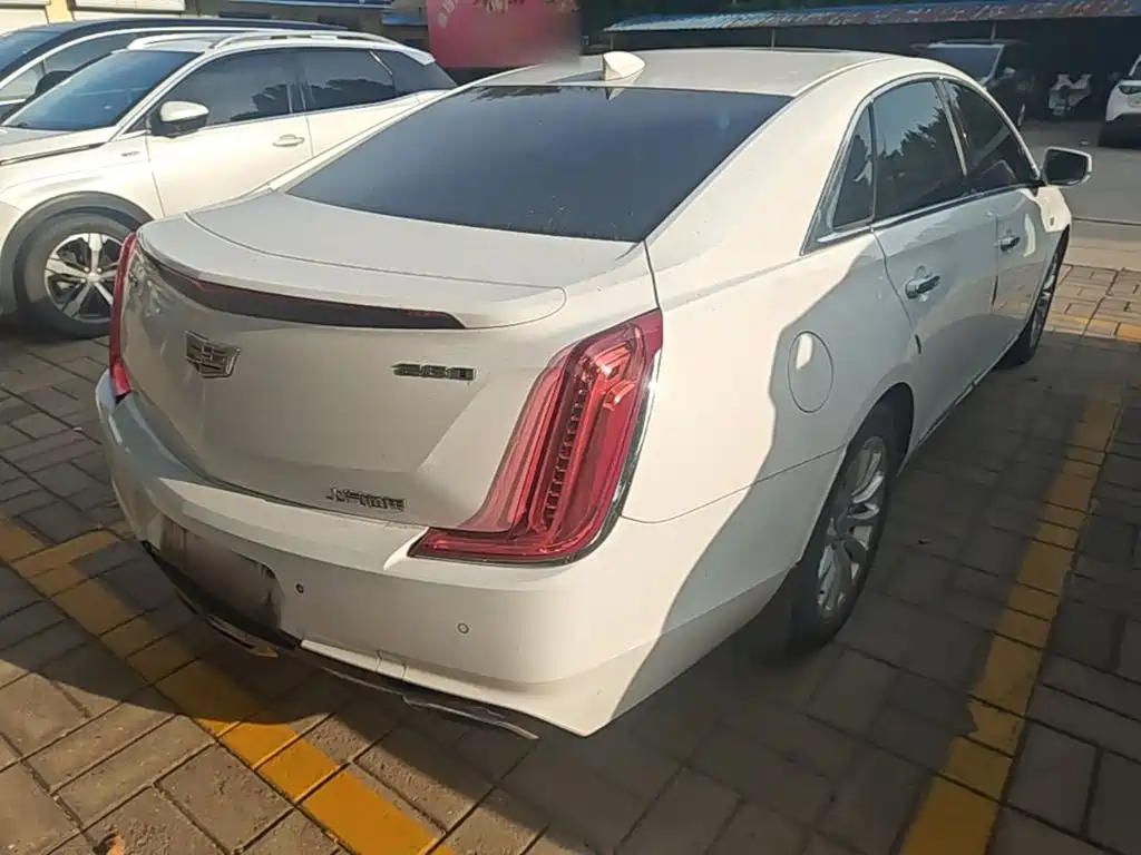 Cadillac XTS — миниатюра 7