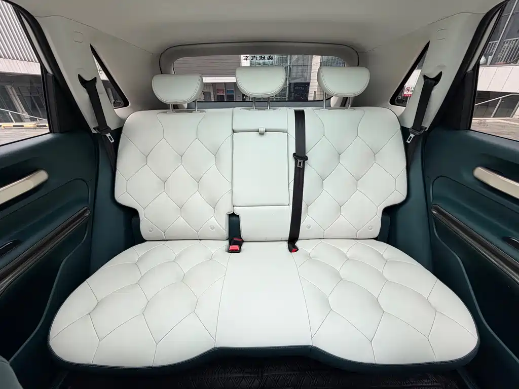 Baojun Yunduo — миниатюра 13