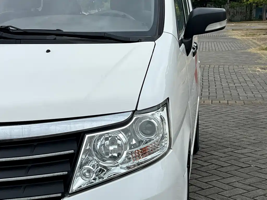 Dongfeng Succe 2013 1.5L MT Comfort 7 мест V