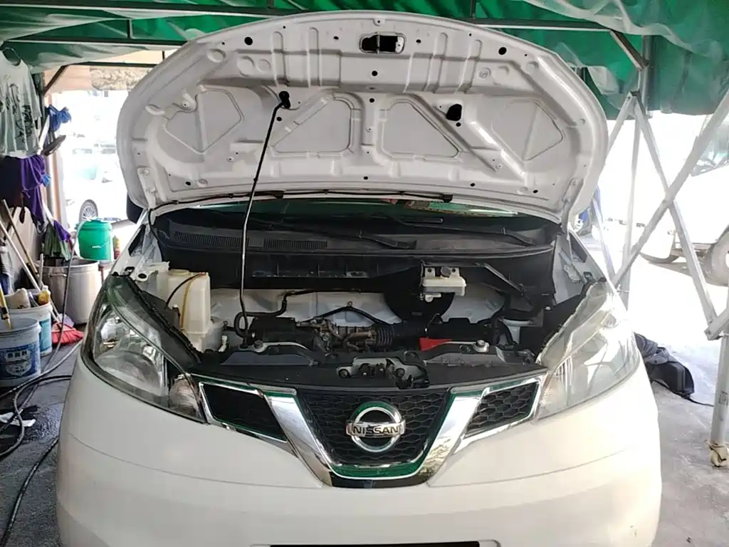 Nissan NV200 — миниатюра 20