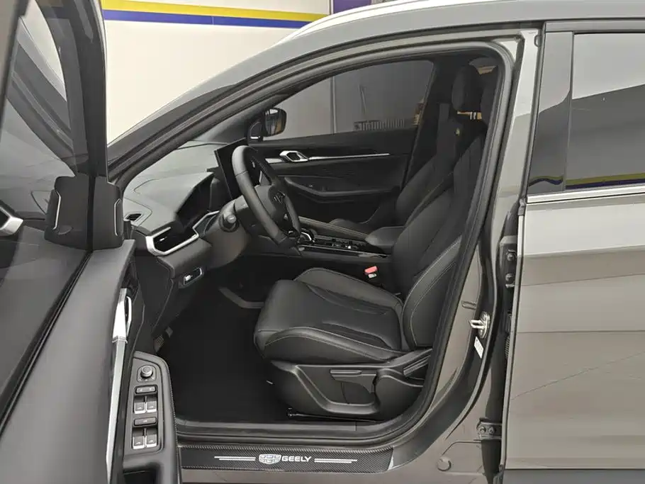 Geely Binyue — миниатюра 9