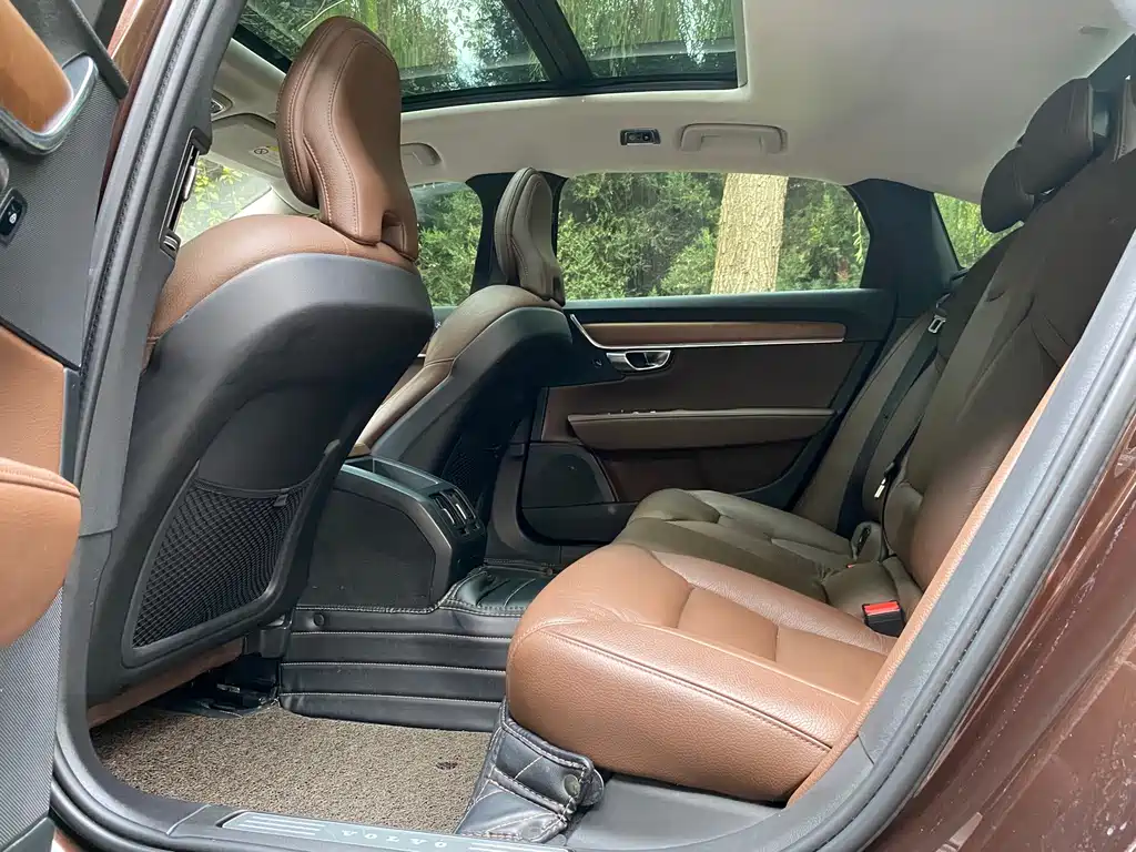 Volvo S90 — миниатюра 12