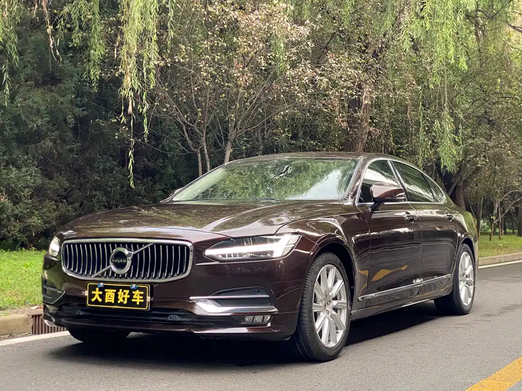 Volvo S90