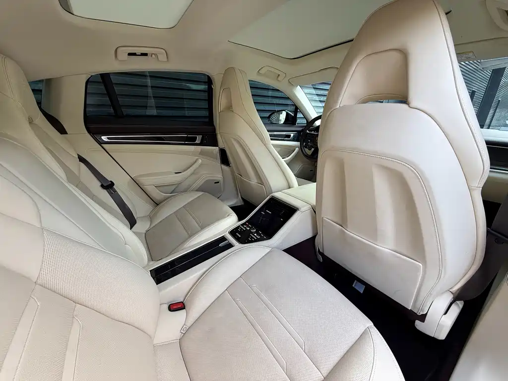 Porsche Panamera Hybrid — миниатюра 14