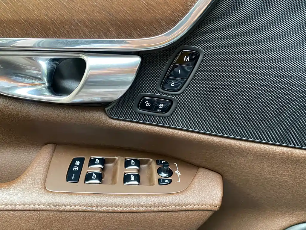 Volvo S90 — миниатюра 24