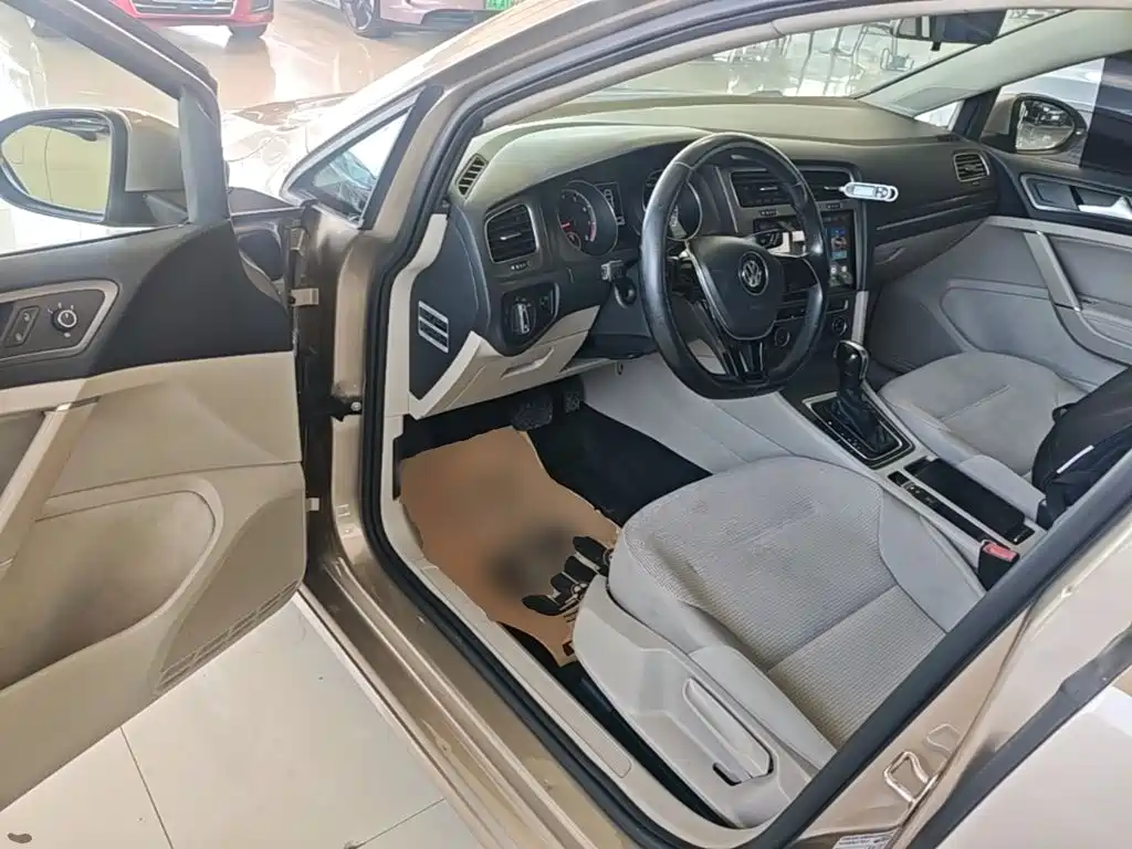 Volkswagen Golf — миниатюра 16