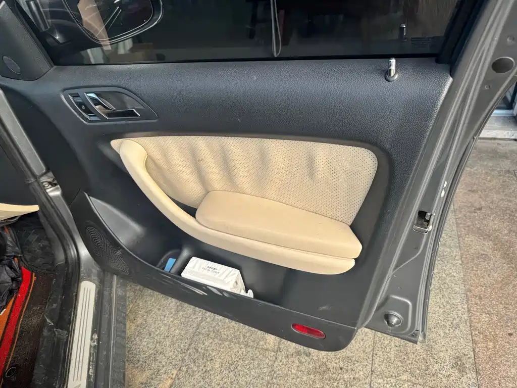 Volkswagen Lavida — миниатюра 4